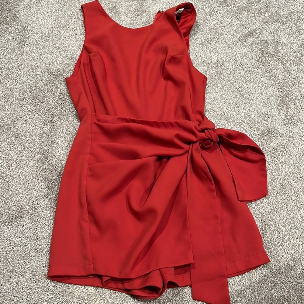 Summer outfit. Jumpsuit dress Small from Forever 21. Red.